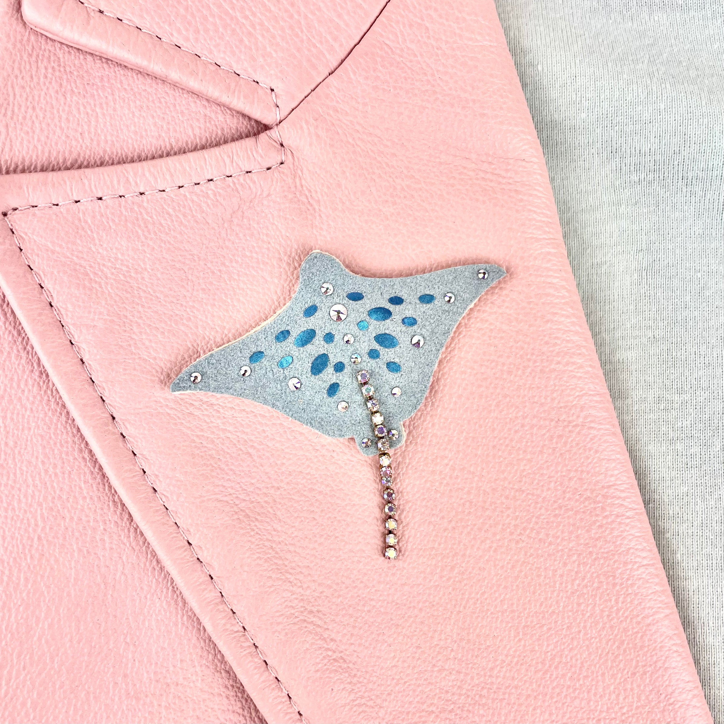 "Sting Ray (Dusty Blue)" - Magnetic Textile Pin